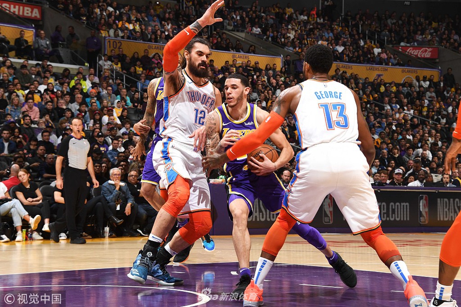 在青少年级 在青少年级